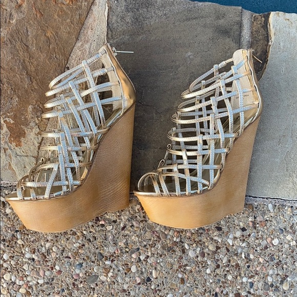 BEBE Gold Wedges will take you to the top. - Picture 3 of 6